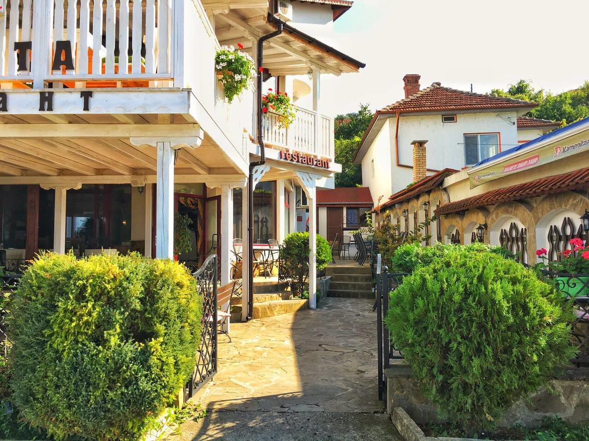 Хотел "Лодката" Tutrakan Buitenkant foto